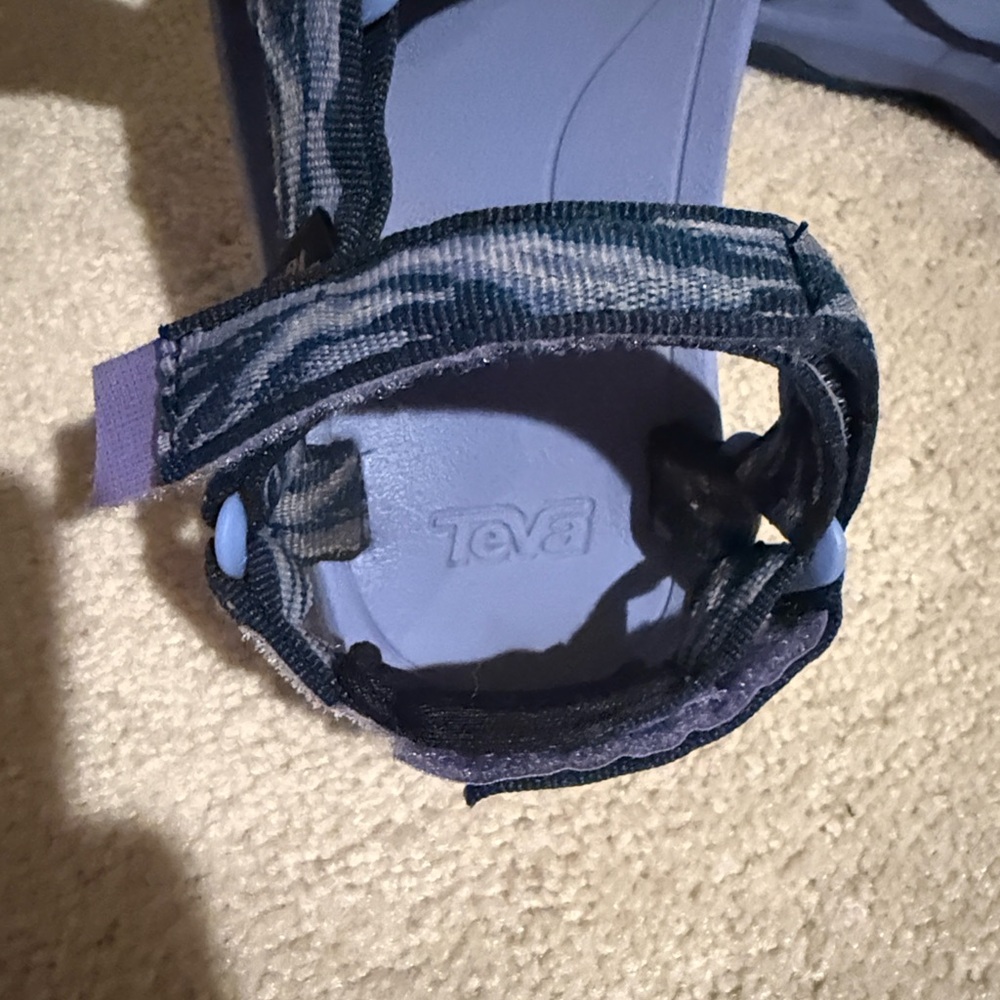 Teva Purple Outdoor Kids Sandals with Patterned Straps - Picture 5 of 7